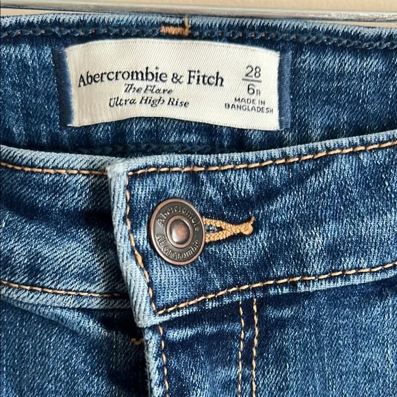 Abercrombie The Flare Ultra High Rise Jean - Picture 5 of 8